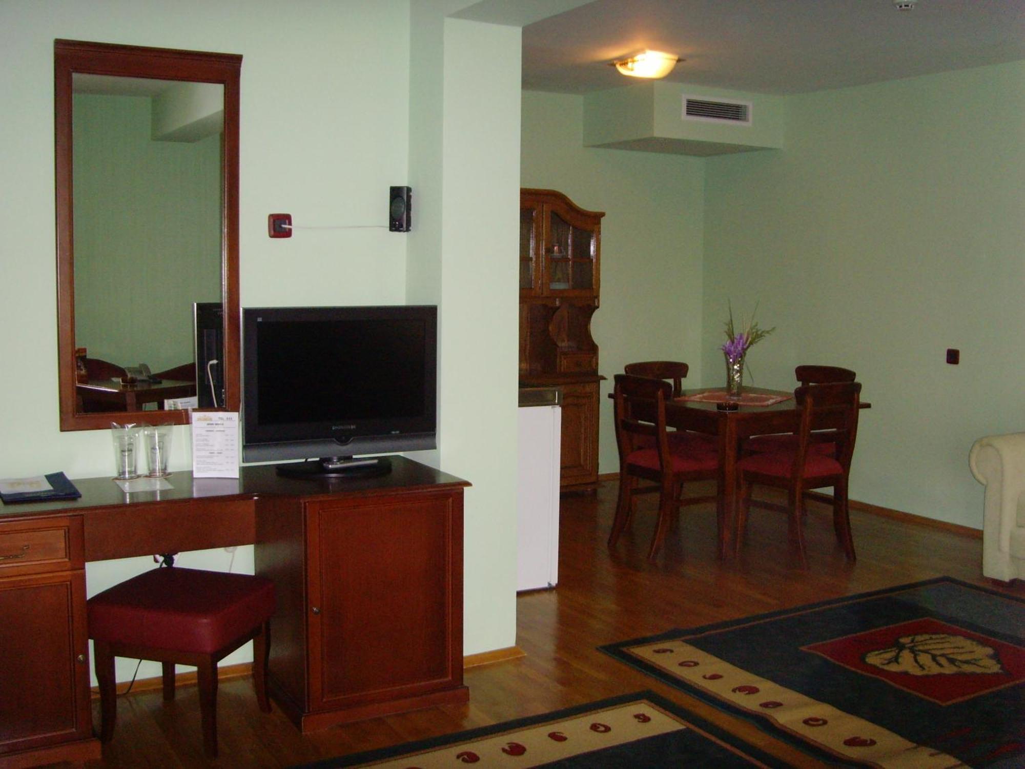 Meridian Hotel Bolyarski Veliko Tarnovo Extérieur photo