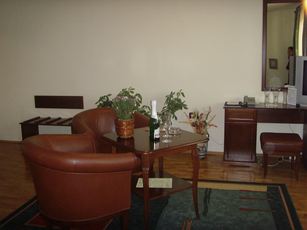 Meridian Hotel Bolyarski Veliko Tarnovo Extérieur photo